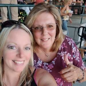 Meet your Posher, Debi